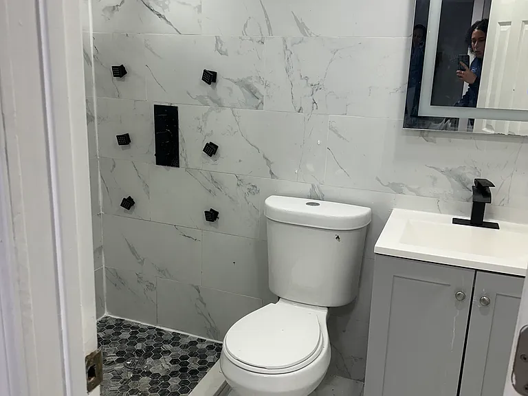 1129 Boynton Ave #4 — Photo 5