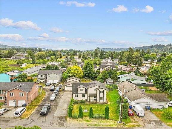 2nd image of 328 6th Avenue N