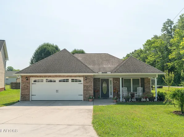 103 Robinson Ct, Oliver Springs, TN 37840