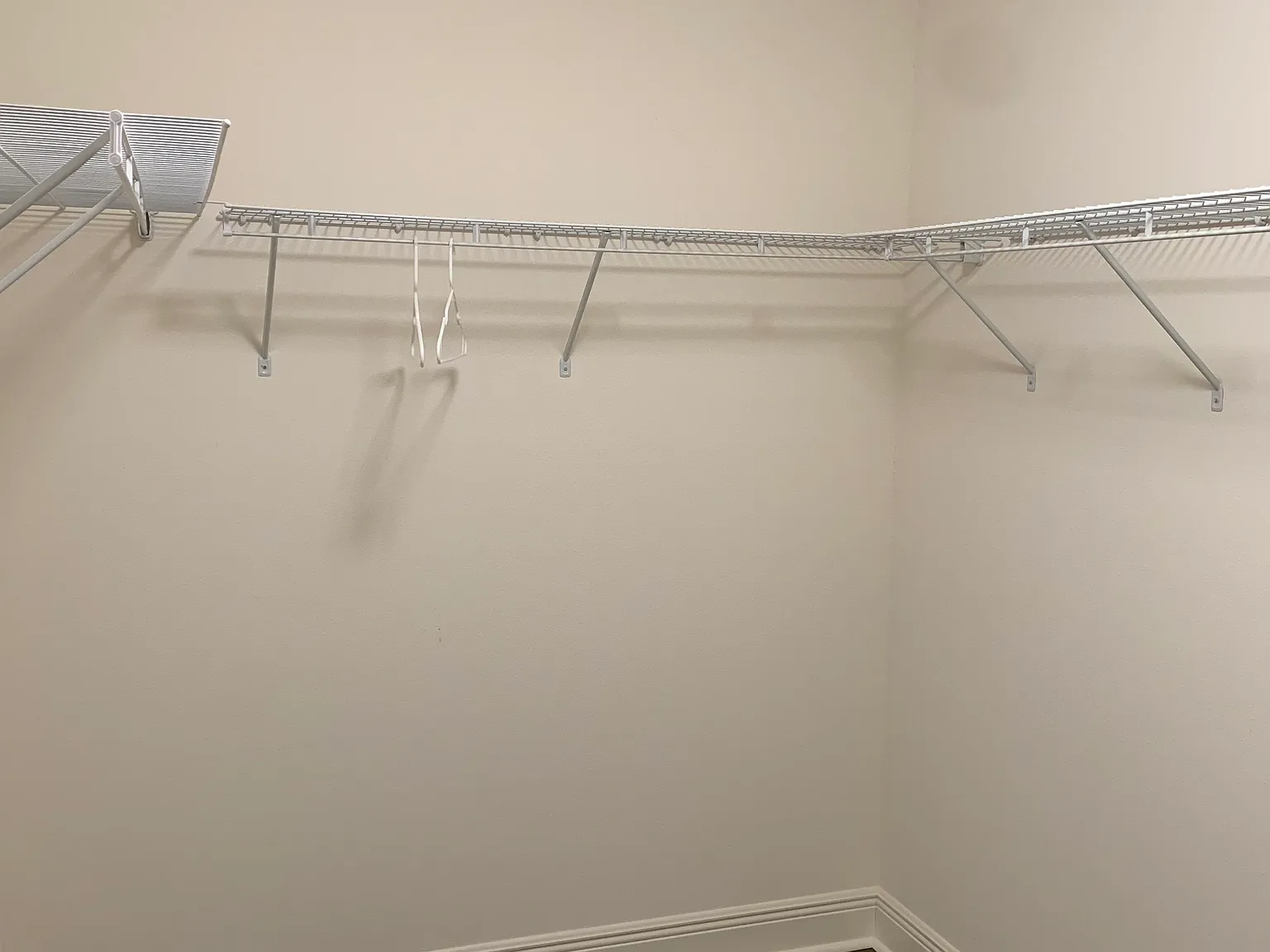 3 bed, 1610 sqft, $2,000 — Photo 3