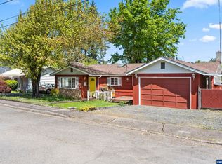 2076 Cedar St, Sweet Home, OR 97386