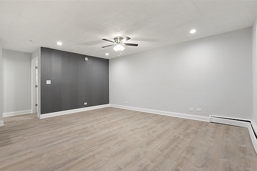 4th image of 7606 N Eastlake Ter APT 2B