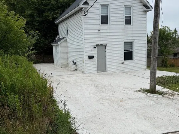 7 Hearst St, Sault Ste. Marie, ON P6B 1J6