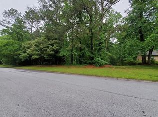 2210 Chaparral Dr, Snellville, GA