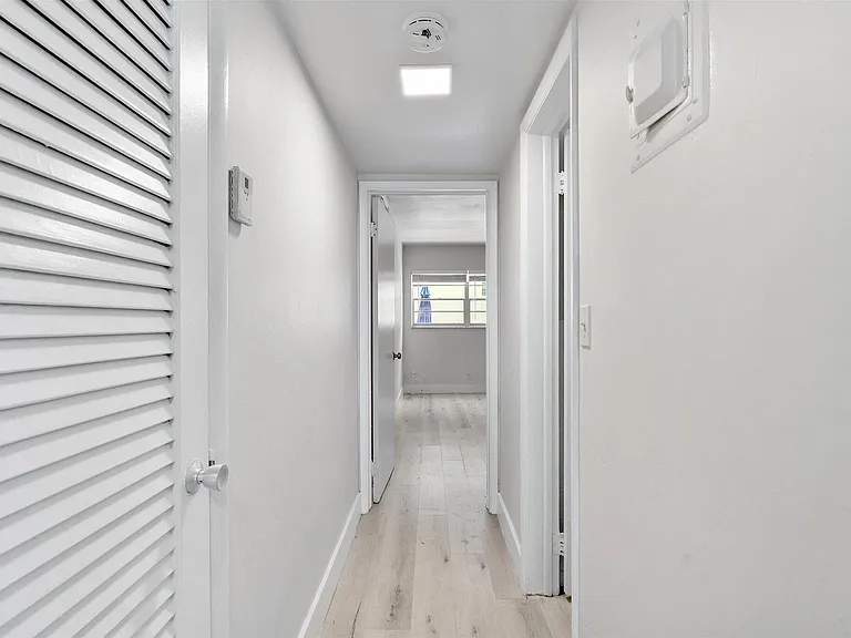 1638 Plunkett St #2 — Photo 22