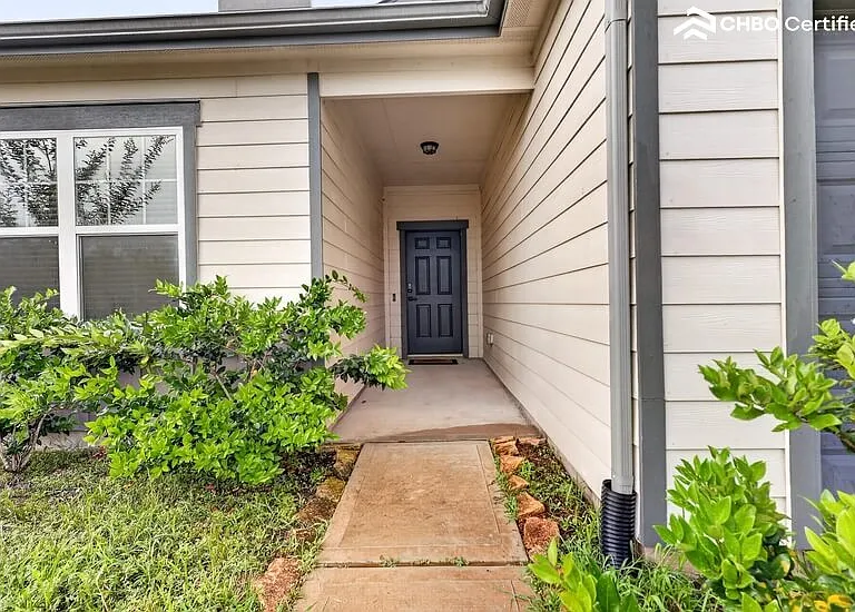 1052 Long Bay Ct — Photo 4