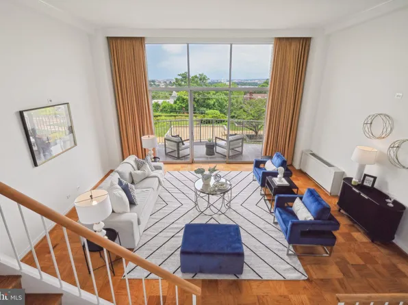 1200 N Nash St APT 219, Arlington, VA 22209