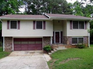 2552 Sparta Dr, Morrow, GA 30260