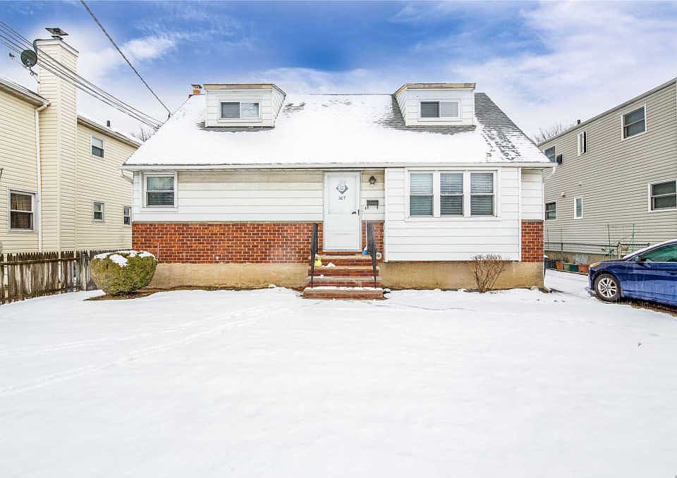 1st image of 207 Covert Ave