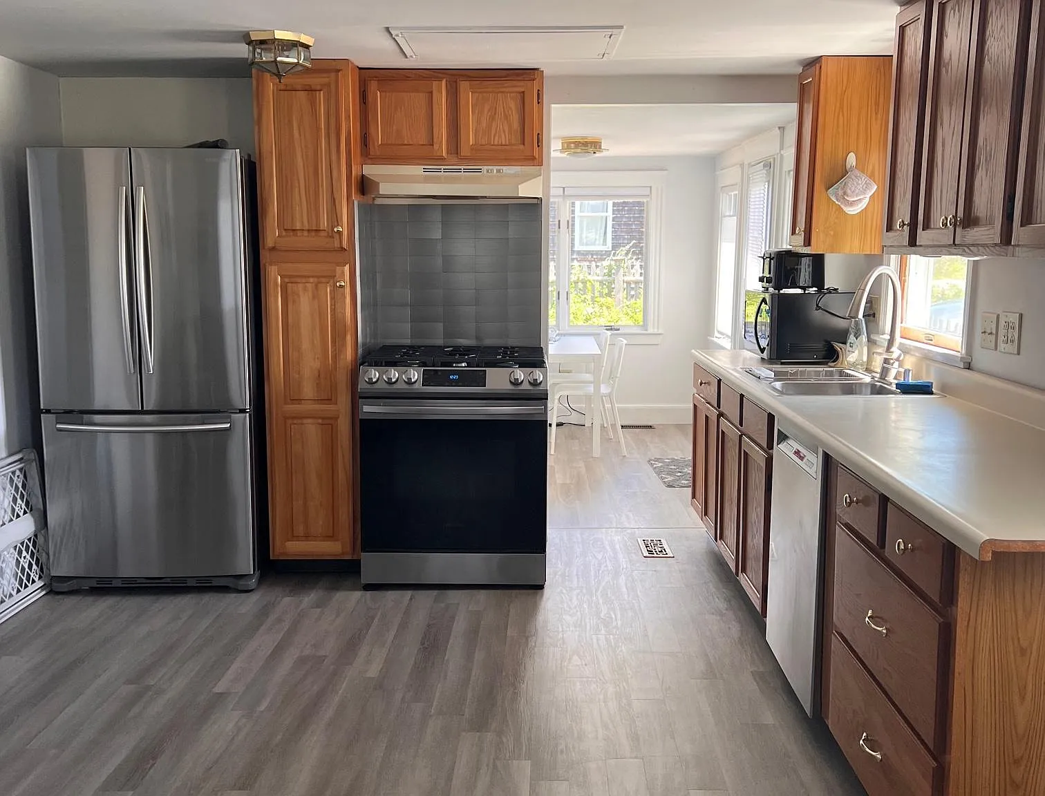 2 bed, 806 sqft, $2,650 — Photo 3