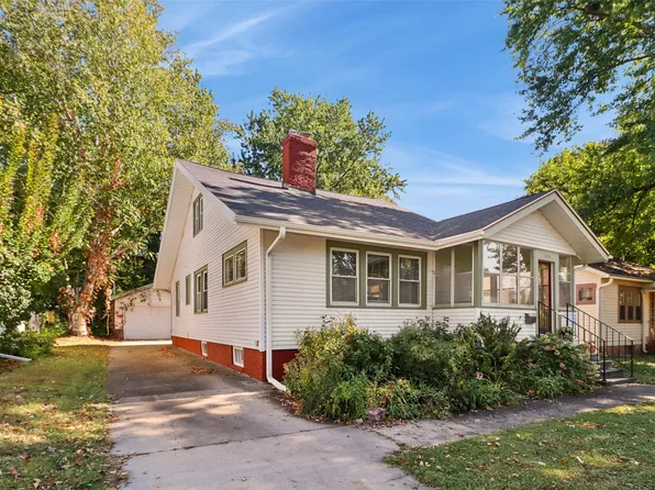 1055 46th St, Des Moines, IA 50311