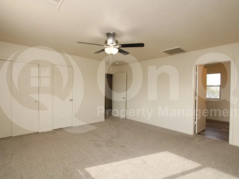 615 E Cody Dr — Photo 8