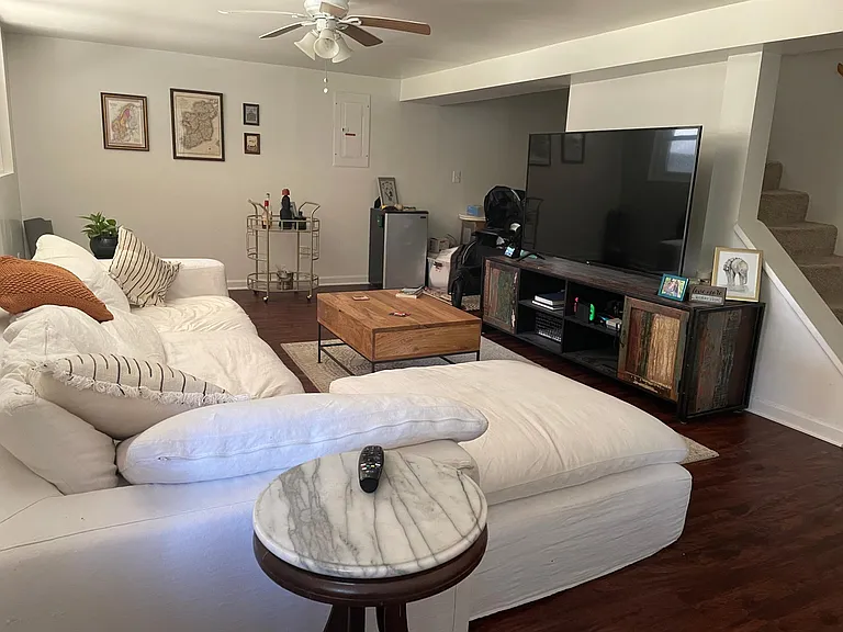 4431 Roundhill Rd — Photo 3