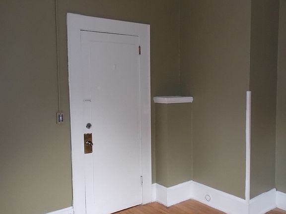 5th image of 1320 7th St SE #205