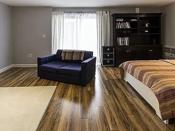 1025 Hancock St #1H — Photo 11
