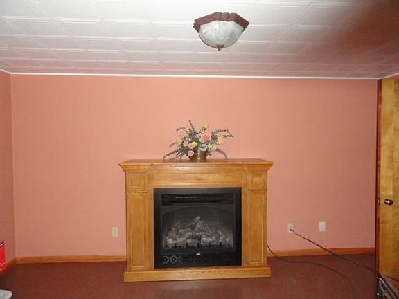 5th image of 115 Lawnview Dr