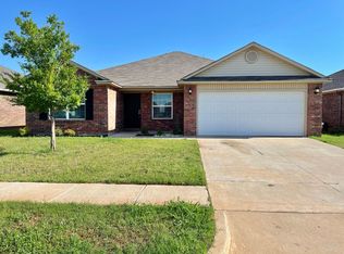 11501 SW 26th St, Yukon, OK 73099