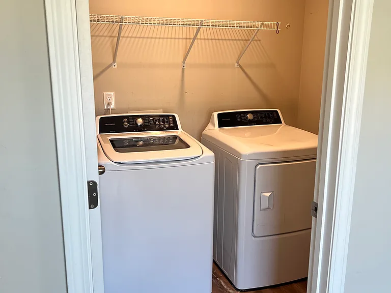 208 Autumn Terrace Ln — Photo 15