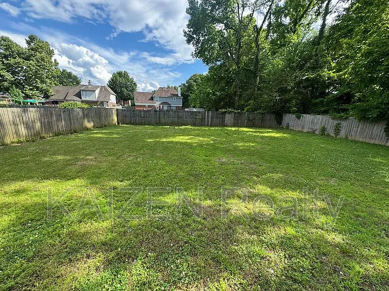 12607 Hunters Forest Cv — Photo 21