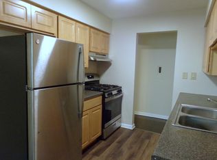 810 Seward St APT 303, Evanston, IL 60202