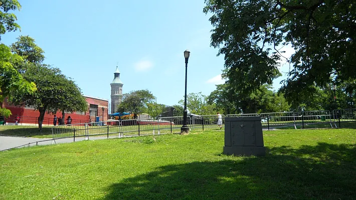 Rented by Bohemia Realty Group | media 32