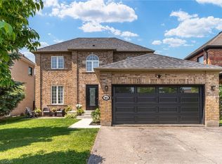 90 Davidson Blvd, Hamilton, ON L9H7M3