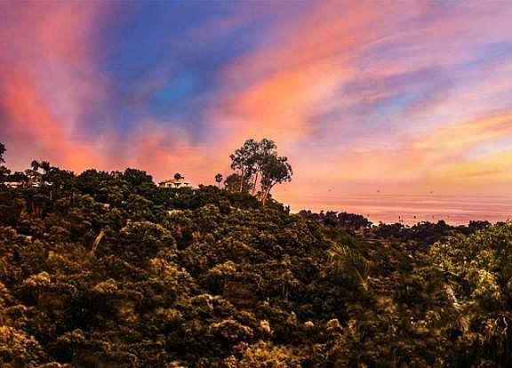 Stunning views and sunrise/sets from the house.