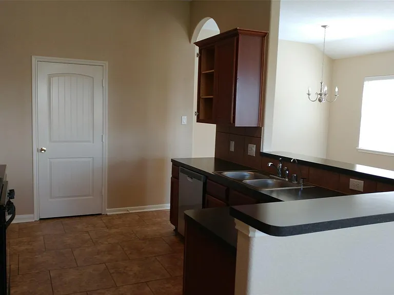 18223 Redoak Manor Ln — Photo 6
