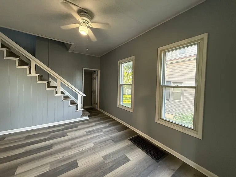 7610 Jeffries Ave — Photo 4