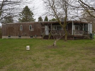 8867 Hitchingham Rd, Ypsilanti, MI 48197