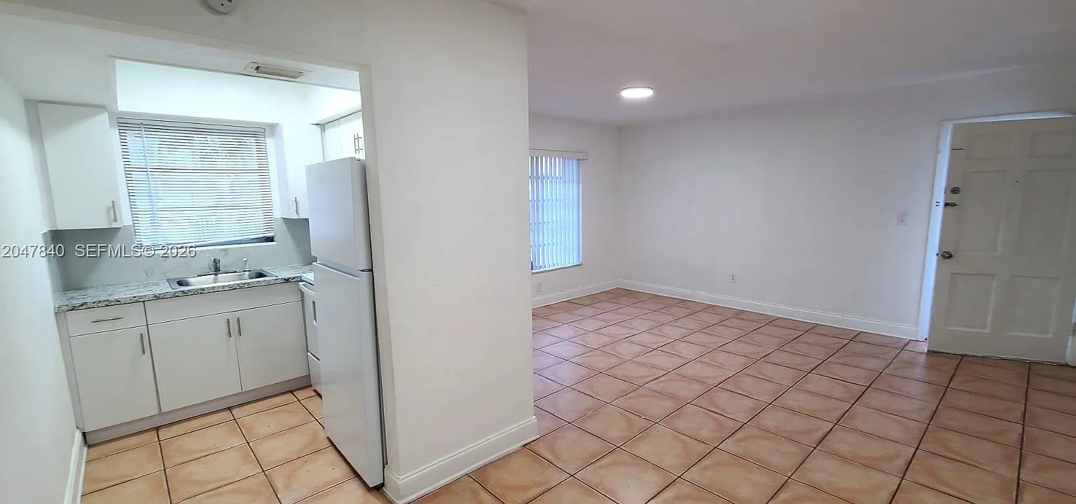 Bayshore Treasure Condo — Photo 1