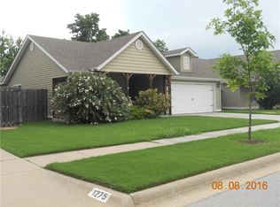 1259 S Holland Dr, Fayetteville, AR 72704