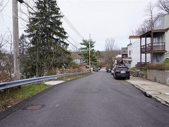 3rd image of 3200 Rothpletz St