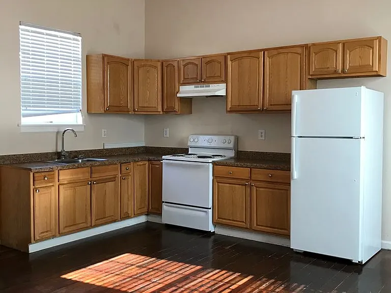 2517 Palmyra St — Photo 5