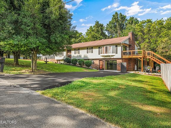 5th image of 231 W View Dr