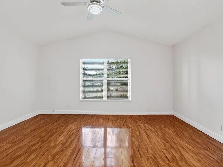 5225 Brookview Dr — Photo 7
