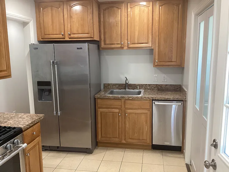 1414 Jasmine St — Photo 8