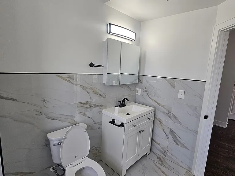 6915 S Peoria St #2 — Photo 9