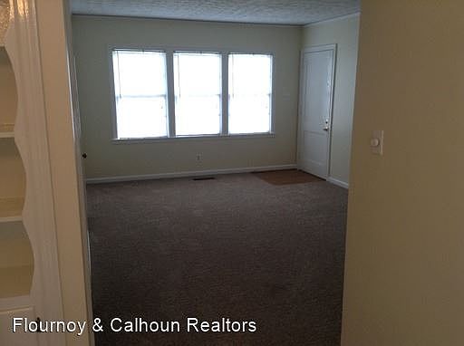 2nd image of 1245 Peacock Ave