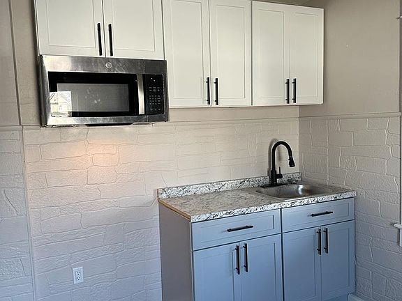 3rd image of 104 Sanderson Ave #104