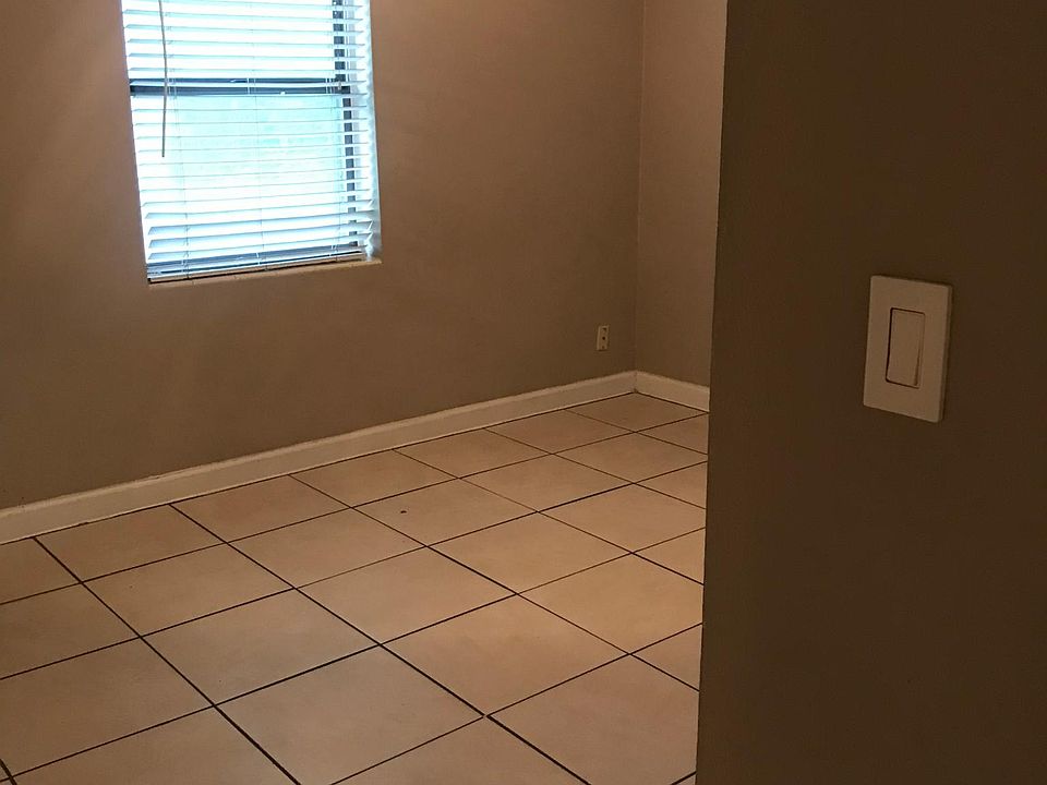 2nd image of 570 Brunswick Rd