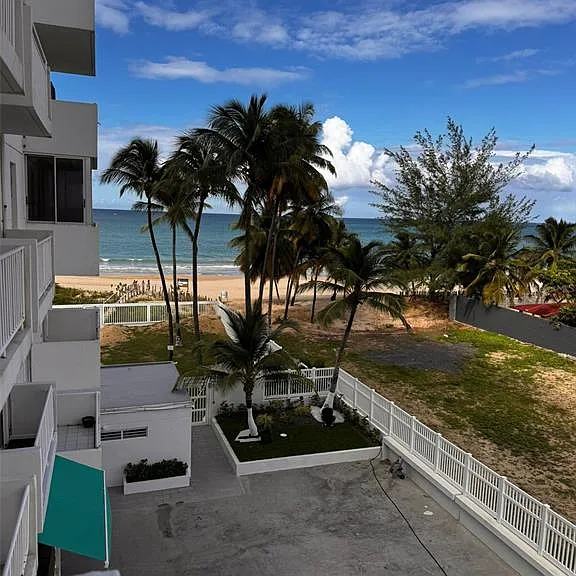 Isla Verde Ave. Cond. El Girasol #303 — Photo 4