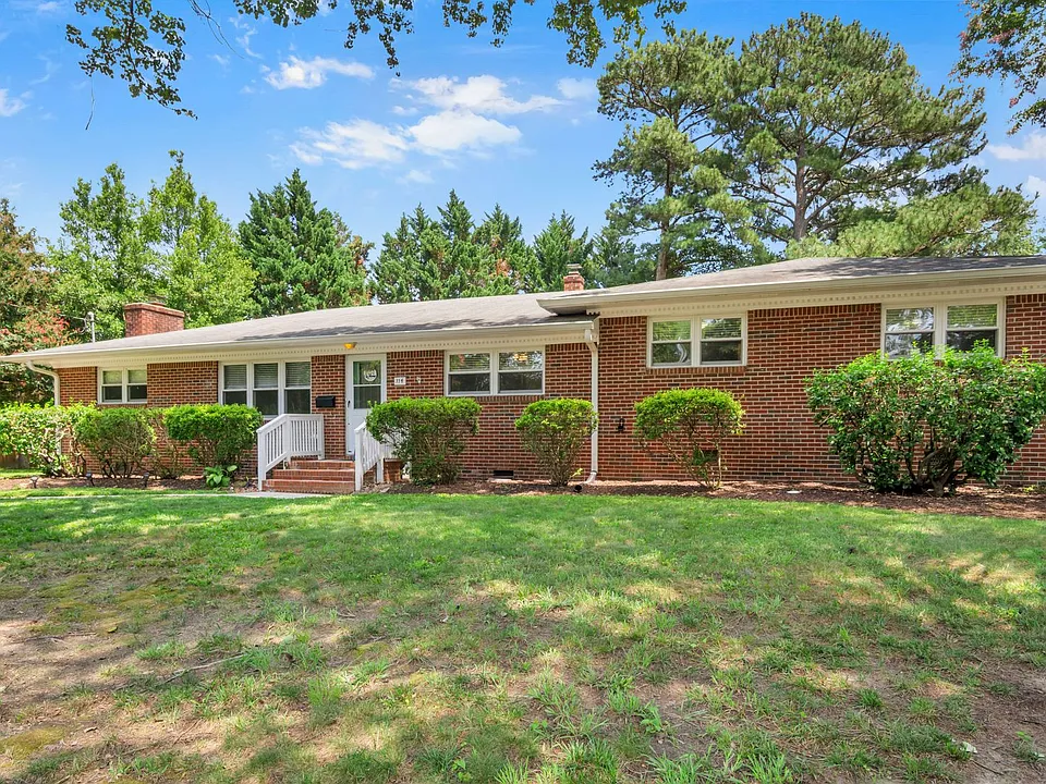 114 Thomas Nelson Ln