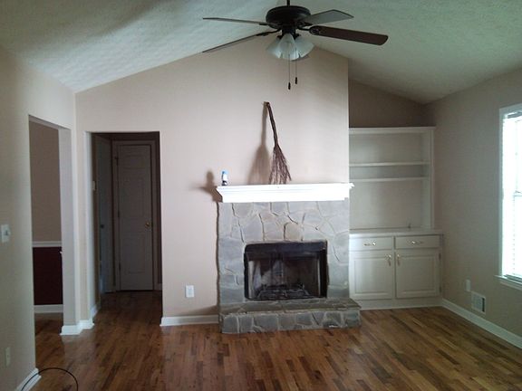 Vaulted ceilings, built-ins