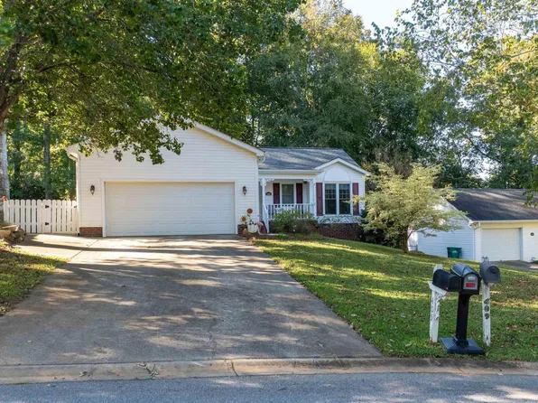 405 Pascal Dr, Greenwood, SC 29649
