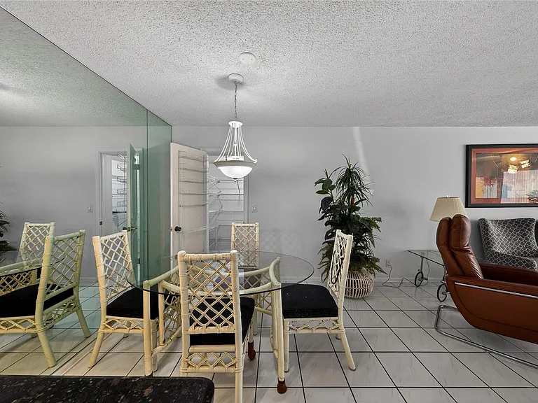 6253 Bay Club Dr #1 — Photo 17