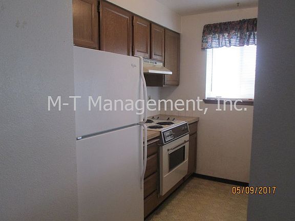 4th image of 821 W Walton Ave APT 1