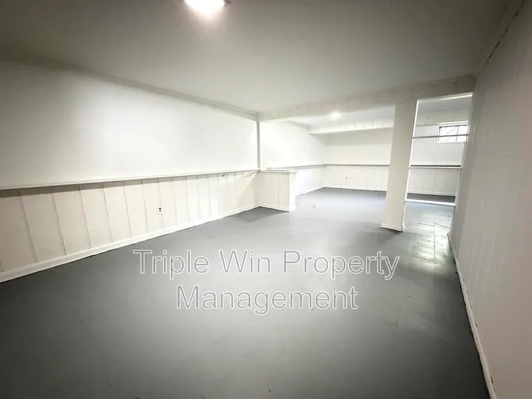 945 Paddock Dr — Photo 39