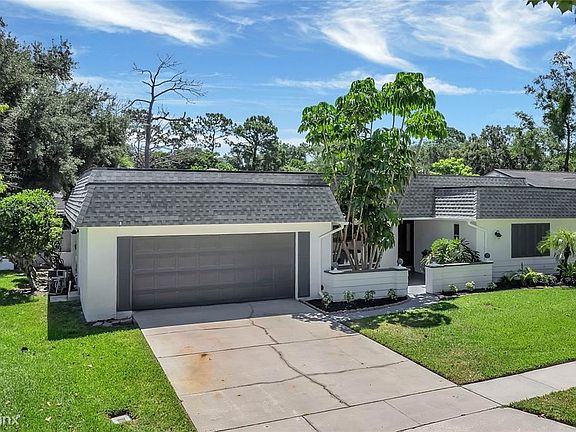 4th image of 521R Baywood Ct