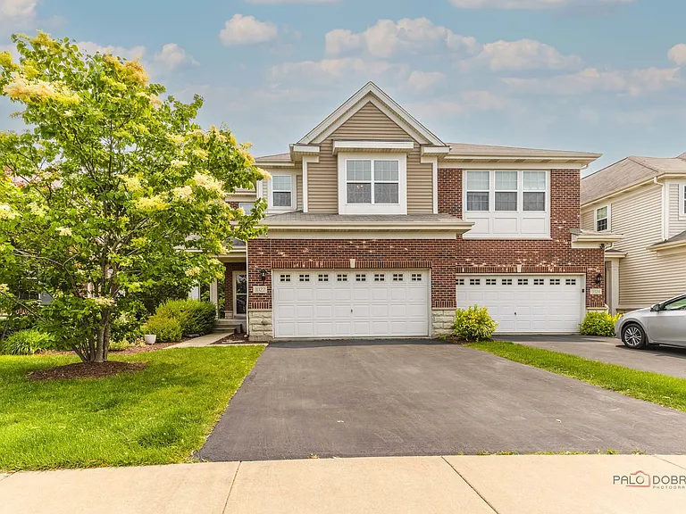 1022 Ravendale Ct — Photo 1